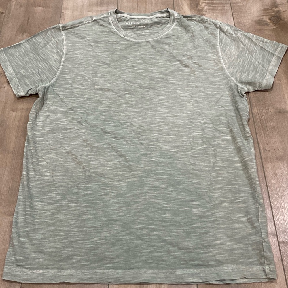 Aeropostale Green Marbled Crew Neck Tee. Unisex. Size Large